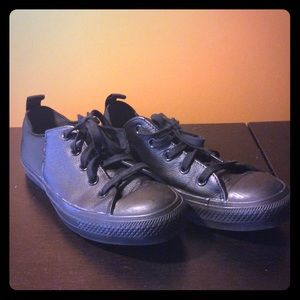 Converse Tennis Shoes